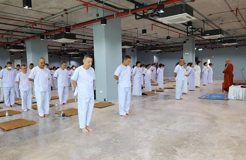 พล.ท.ชูเลิศ จิระรัตนเมธากร ผอ.สพร.กห. พร้อมด้วยกำลังพล สพร.กห. เข้าร่วมกิจกรรมปฏิบัติธรรมเทิดทูนสถาบันพระมหากษัตริย์ ถวายเป็นพระราชกุศลแด่ สมเด็จพระกนิษฐาธิราชเจ้า กรมสมเด็จพระเทพรัตนราชสุดาฯ สยามบรมราชกุมารี