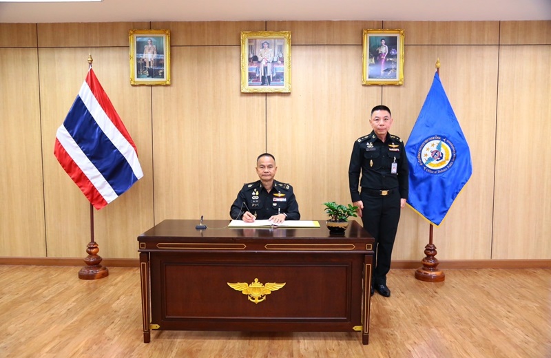 พล.อ.สนิธชนก สังขจันทร์ ปลัดกระทรวงกลาโหม และคณะผู้บังคับบัญชาระดับสูงของสำนักงานปลัดกระทรวงกลาโหม ได้เดินทางมาตรวจเยี่ยม และรับฟังการบรรยายสรุปภารกิจการปฏิบัติงานของสำนักพัฒนาระบบราชการกลาโหม