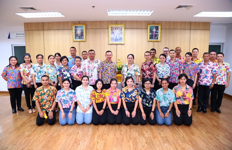 พล.ต.อภิสิทธิ์ บุศยารัศมี รอง ผอ.สพร.กห. เป็นผู้แทน ผอ.สพร.กห. นำข้าราชการ สพร.กห. ร่วมกิจกรรมสรงน้ำพระ เสริมสิริมงคลวันปีใหม่ไทย เนื่องในเทศกาลสงกรานต์ ประจำปี 2567