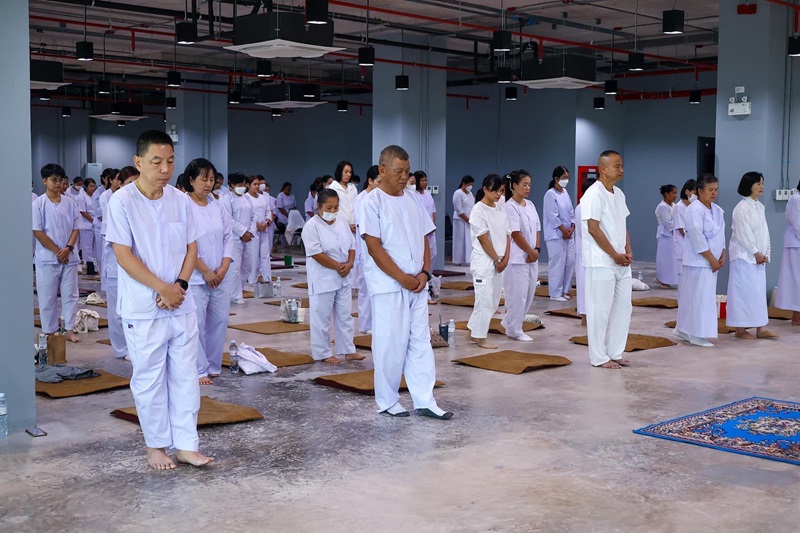 พล.ท.ชูเลิศ จิระรัตนเมธากร ผอ.สพร.กห. พร้อมด้วยกำลังพล สพร.กห. เข้าร่วมกิจกรรมปฏิบัติธรรม เทิดทูนสถาบันพระมหากษัตริย์ ถวายเป็นพระราชกุศล แด่ สมเด็จพระนางเจ้าฯ พระบรมราชินี เนื่องในโอกาสมหามงคลเฉลิมพระชนมพรรษา 3 มิ.ย. 2567