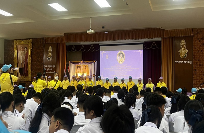 พล.ท.ชูเลิศ จิระรัตนเมธากร ผอ.สพร.กห. พร้อมด้วยกำลังพล สพร.กห. ร่วมกิจกรรมบำเพ็ญสาธารณประโยชน์และสาธารณกุศล เฉลิมพระเกียรติ เนื่องในโอกาสวันคล้ายวันเฉลิมพระชนมพรรษา สมเด็จพระนางเจ้าสุทิดา พัชรสุธาพิมลลักษณ พระบรมราชินี 3 มิ.ย.67 ณ โรงเรียนราชวินิตบางแคปานคำเขตบางแค และศูนย์พัฒนาการจัดสวัสดิการสังคมผู้สูงอายุบ้านบางแคเขตภาษีเจริญ กรุงเทพฯ