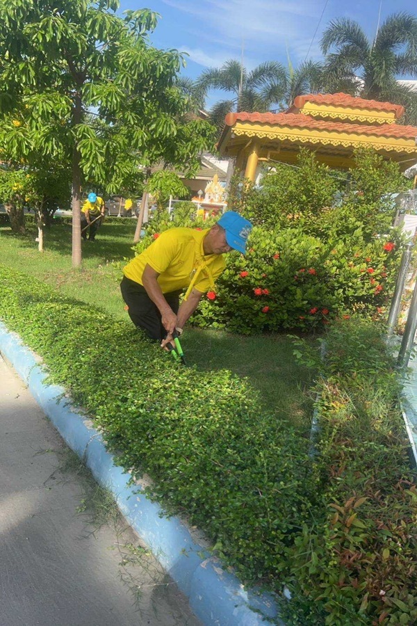 พล.ท.ชูเลิศ จิระรัตนเมธากร ผอ.สพร.กห. พร้อมด้วยกำลังพล สพร.กห. ร่วมกิจกรรมบำเพ็ญสาธารณประโยชน์และสาธารณกุศล เฉลิมพระเกียรติ เนื่องในโอกาสวันคล้ายวันเฉลิมพระชนมพรรษา สมเด็จพระนางเจ้าสุทิดา พัชรสุธาพิมลลักษณ พระบรมราชินี 3 มิ.ย.67 ณ โรงเรียนราชวินิตบางแคปานคำเขตบางแค และศูนย์พัฒนาการจัดสวัสดิการสังคมผู้สูงอายุบ้านบางแคเขตภาษีเจริญ กรุงเทพฯ
