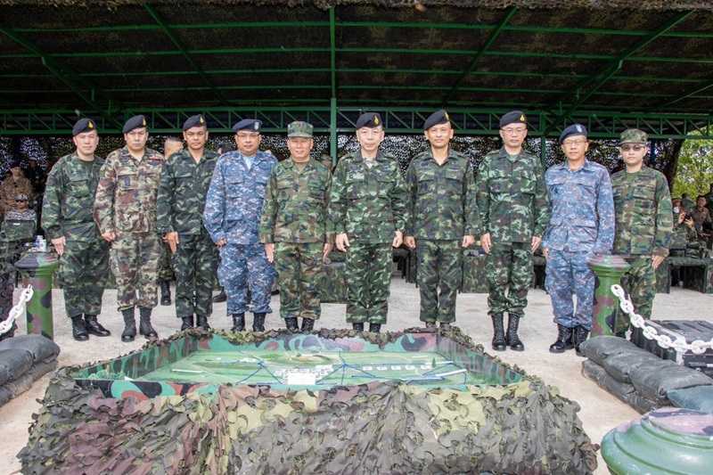 พล.ท.ชูเลิศ จิระรัตนเมธากร ผอ.สพร.กห. ในฐานะประธานอนุกรรมการติดตามประเมินผลการปฏิบัติราชการกลาโหม (อตผ.กห.) พร้อมด้วยคณะ เดินทางไปราชการเพื่อติดตามความก้าวหน้าผลการดำเนินการตามตัวชี้วัดของกระทรวงกลาโหม ประจำปีงบประมาณ พ.ศ.2567