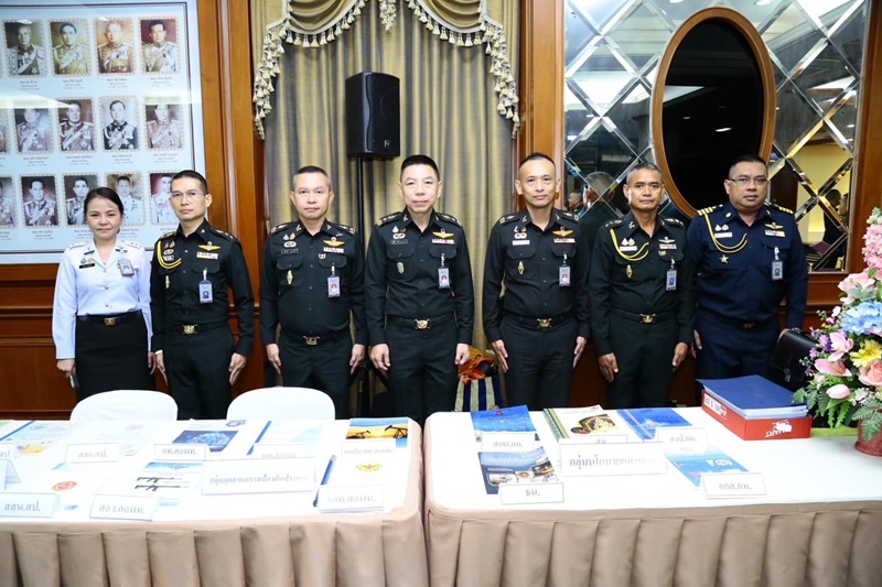 พลเอก สนิธชนก สังขจันทร์ ปลัดกระทรวงกลาโหม ได้กรุณามอบรางวัลให้แก่ นขต.สป.ที่ได้รับรางวัลในการประกวดการจัดการความรู้ดีเด่นของ สป. ประจำปีงบประมาณ พ.ศ.2567