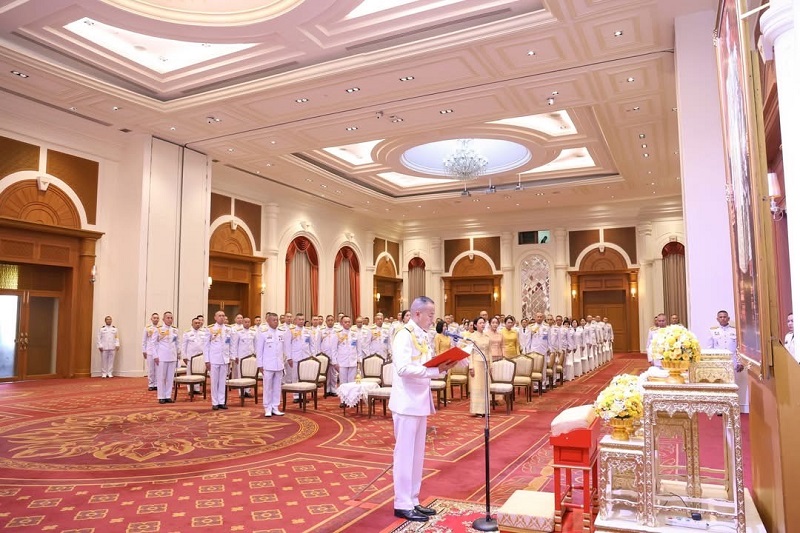 พลโท ชูเลิศ จิระรัตนเมธากร ผู้อำนวยการสำนักพัฒนาระบบราชการกลาโหม พร้อมด้วยข้าราชการ สำนักพัฒนาระบบ เข้าร่วมพิธีเจริญพระพุทธมนต์และพิธีทำบุญตักบาตรพระสงฆ์และสามเณร จำนวน ๘๙ รูป