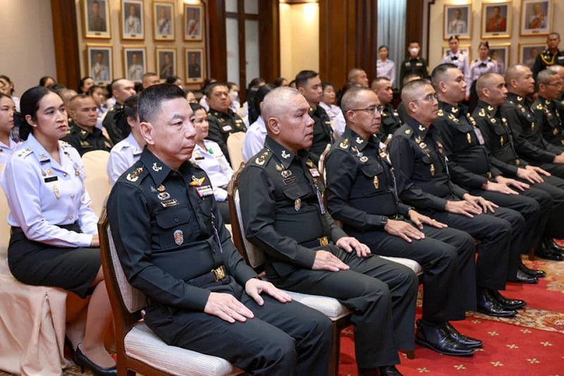 พลโท ชูเลิศ จิระรัตนเมธากร ผู้อำนวยการสำนักพัฒนาระบบราชการกลาโหม ได้เข้าร่วมพิธีมอบของขวัญปีใหม่ เนื่องในโอกาสวันขึ้นปีใหม่ ประจำปี ๒๕๖๘