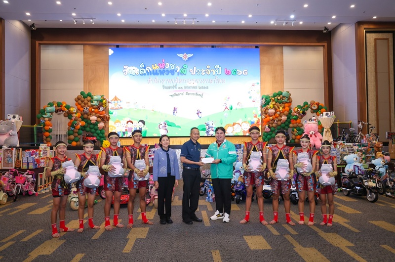 พลโท ชูเลิศ จิระรัตนเมธากร ผู้อำนวยการสำนักพัฒนาระบบราชการกลาโหม พร้อมด้วยข้าราชการสำนักพัฒนาระบบราชการกลาโหมและบุตรหลาน เข้าร่วมกิจกรรมวันเด็กแห่งชาติของสำนักงานปลัดกระทรวงกลาโหม ประจำปี ๒๕๖๘ ณ ห้องศรีสมาน ๑ อาคารอเนกประสงค์ สป. พื้นที่ศรีสมาน โดยมี พลเอก สนิธชนก สังขจันทร์ ปลัดกระทรวงกลาโหม เป็นประธาน