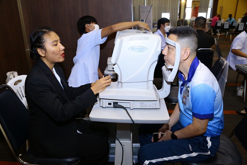 พลโท ชูเลิศ จิระรัตนเมธากร ผู้อำนวยการสำนักพัฒนาระบบราชการกลาโหม และ พลตรี สุกิจ สุเมธาศร รองผู้อำนวยการสำนักพัฒนาระบบราชการกลาโหม ได้นำกำลังพลของสำนักพัฒนาระบบราชการกลาโหม เข้ารับการตรวจสุขภาพประจำปี ๒๕๖๘