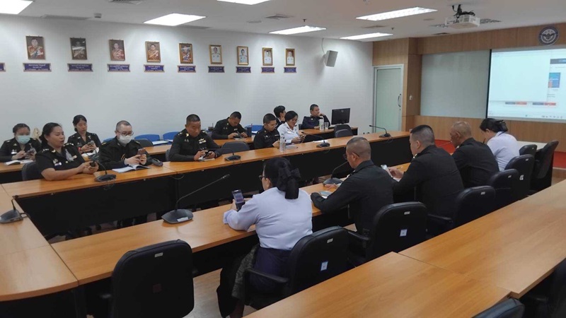 สำนักพัฒนาระบบราชการกลาโหม ได้จัดการเรียนการสอนให้กับกำลังพลของหน่วย จำนวน ๒ หลักสูตร ได้แก่ ๑) ความเข้าใจและการใช้เทคโนโลยีดิจิทัลอย่างมีประสิทธิภาพ (Understanding and Using Digital Technology) และ ๒) การใช้เครื่องมือดิจิทัลเพื่อการทำงานภาครัฐ (Essential Digital Tools for Workplace)