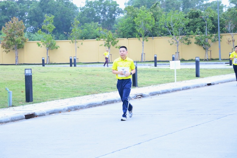 พลโท ชูเลิศ จิระรัตนเมธากร ผู้อำนวยการสำนักพัฒนาระบบราชการกลาโหม, พลตรี สุกิจ สุเมธาศร และ พลตรี อภิสิทธิ์ บุศยารัศมี รองผู้อำนวยการสำนักพัฒนาระบบราชการกลาโหม เข้ารับการทดสอบสมรรถภาพร่างกาย ประจำปี ๒๕๖๘