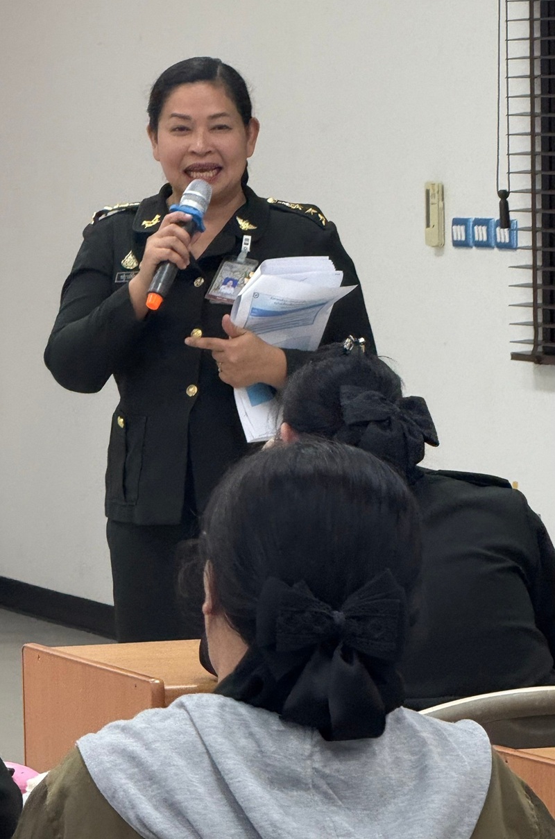 ผู้อำนวยการสำนักพัฒนาระบบราชการกลาโหม ได้มอบให้ พันเอก สมัย พุดพริ้ง ผู้อำนวยการกองส่งเสริมการพัฒนาระบบราชการ และพันเอกหญิง ชญาณ์พิมพ์ อุดงาม นักวิชาการ ประจำสำนักพัฒนาระบบราชการกลาโหม เป็นวิทยากรบรรยาย ในวิชา "การพัฒนาระบบราชการ"