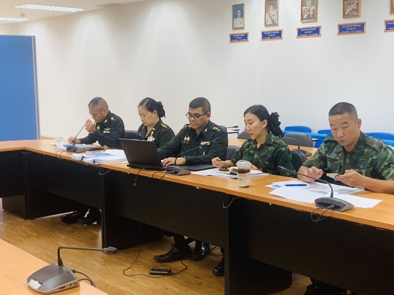 สำนักพัฒนาระบบราชการกลาโหม ได้จัดการประชุมเพื่อติดตามความก้าวหน้าตัวชี้วัดตามคำรับรองการปฏิบัติราชการของหน่วยขึ้นตรงสำนักงานปลัดกระทรวงกลาโหม (ตัวชี้วัดที่ ๔ - ๖)