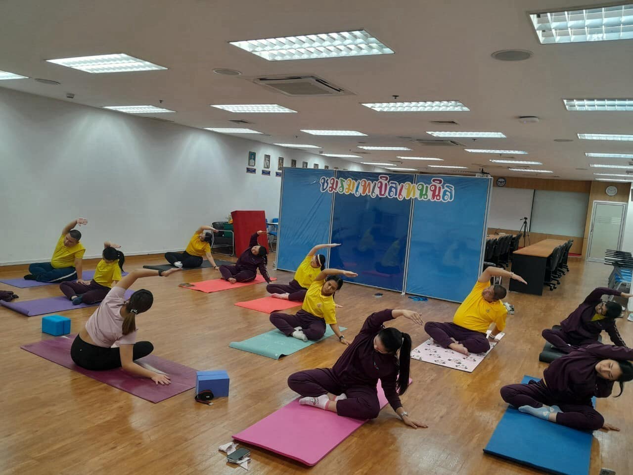 สำนักพัฒนาระบบราชการกลาโหม ได้จัดกิจกรรม “การฝึกโยคะเพื่อสุขภาพ” ให้กับกำลังพลของสำนักพัฒนาระบบราชการกลาโหม