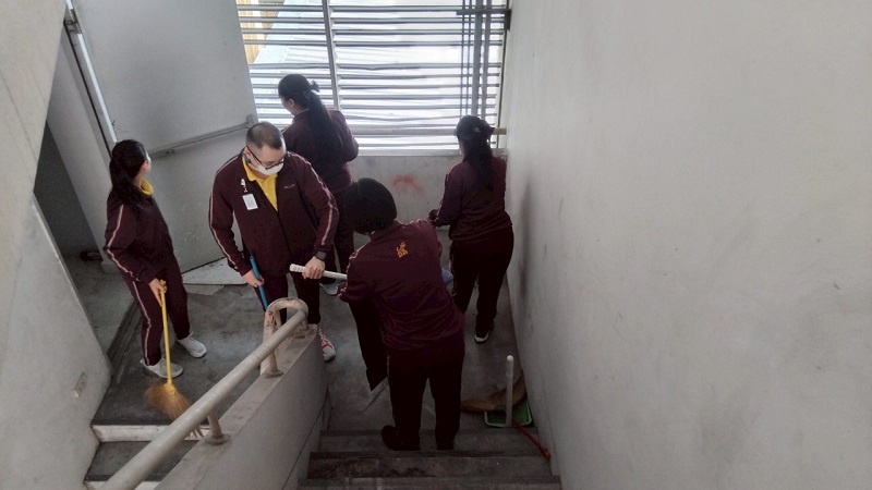 สำนักพัฒนาระบบราชการกลาโหม ได้จัดกำลังพลร่วมทำความสะอาด