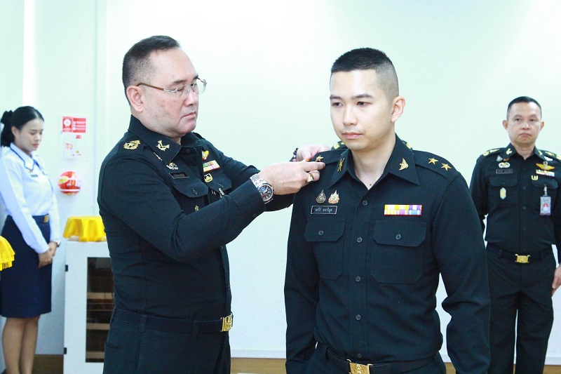 สำนักพัฒนาระบบราชการกลาโหม จัดพิธีประดับยศ ให้แก่ข้าราชการที่ได้รับการเลื่อนยศสูงขึ้น