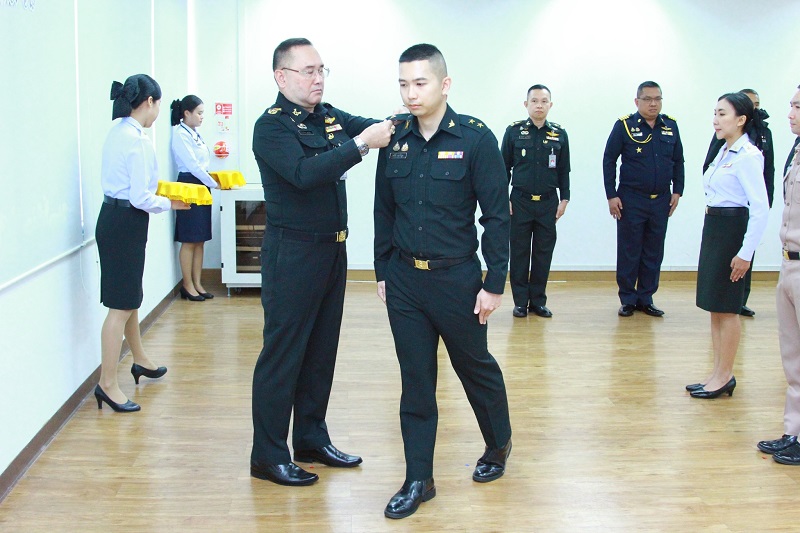 สำนักพัฒนาระบบราชการกลาโหม จัดพิธีประดับยศ ให้แก่ข้าราชการที่ได้รับการเลื่อนยศสูงขึ้น