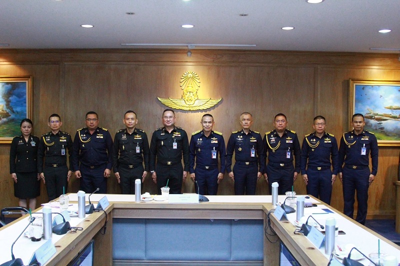 สำนักงานปลัดกระทรวงกลาโหม (สำนักพัฒนาระบบราชการกลาโหม) ในฐานะหัวหน้าคณะทำงานติดตามประเมินผลการปฏิบัติราชการกลาโหม ได้จัดการประชุมติดตามความก้าวหน้าผลการดำเนินงานตัวชี้วัดของกองทัพอากาศ ประจำปีงบประมาณ พ.ศ. ๒๕๖๘