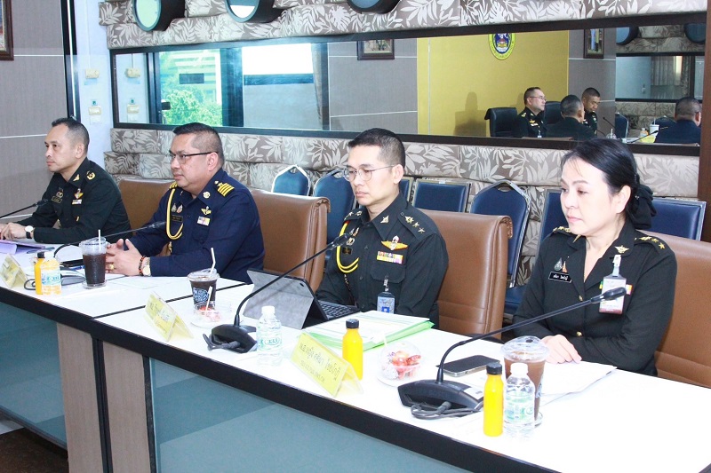 สำนักงานปลัดกระทรวงกลาโหม (สำนักพัฒนาระบบราชการกลาโหม) ในฐานะหัวหน้าคณะทำงานติดตามประเมินผลการปฏิบัติราชการกลาโหม ได้จัดการประชุมติดตามความก้าวหน้าผลการดำเนินงานตัวชี้วัดของกองบัญชาการกองทัพไทย ประจำปีงบประมาณ พ.ศ. ๒๕๖๘