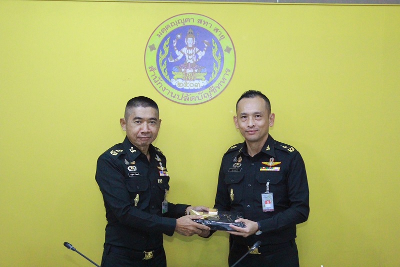 สำนักงานปลัดกระทรวงกลาโหม (สำนักพัฒนาระบบราชการกลาโหม) ในฐานะหัวหน้าคณะทำงานติดตามประเมินผลการปฏิบัติราชการกลาโหม ได้จัดการประชุมติดตามความก้าวหน้าผลการดำเนินงานตัวชี้วัดของกองบัญชาการกองทัพไทย ประจำปีงบประมาณ พ.ศ. ๒๕๖๘