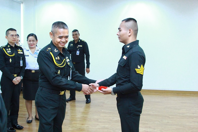 สำนักพัฒนาระบบราชการกลาโหม จัดพิธีประดับยศ ให้แก่ข้าราชการที่ได้รับการเลื่อนยศสูงขึ้น