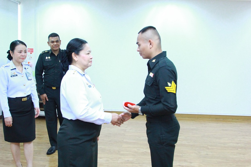สำนักพัฒนาระบบราชการกลาโหม จัดพิธีประดับยศ ให้แก่ข้าราชการที่ได้รับการเลื่อนยศสูงขึ้น