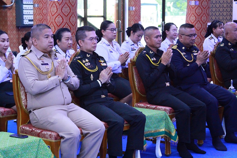 สำนักพัฒนาระบบราชการกลาโหม ได้จัดพิธีทำบุญถวายภัตตาหารและผ้าไตรจีวร แด่พระภิกษุสงฆ์ เพื่อความเป็นศิริมงคลให้กับข้าราชการ และพนักงานราชการ เนื่องในวันคล้ายวันสถาปนา