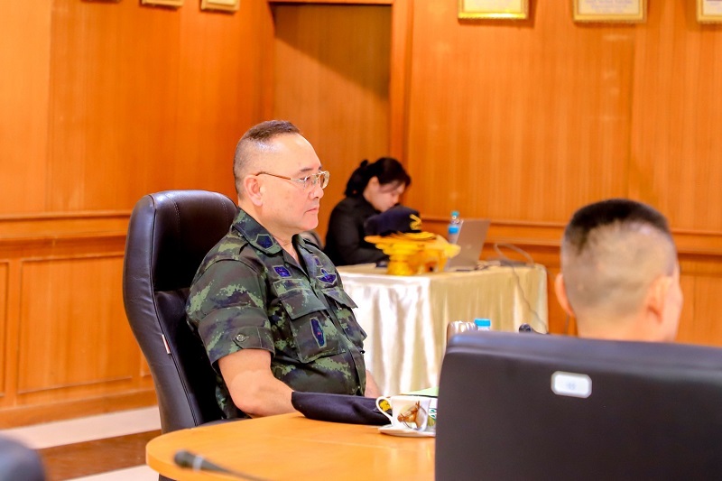 สำนักงานปลัดกระทรวงกลาโหม (สำนักพัฒนาระบบราชการกลาโหม) ในฐานะหัวหน้าคณะทำงานติดตามประเมินผลการปฏิบัติราชการกลาโหม ได้เดินทางไปติดตามความก้าวหน้าผลการดำเนินงานตัวชี้วัดของกองทัพบก และกองทัพอากาศ ประจำปีงบประมาณ พ.ศ. ๒๕๖๘