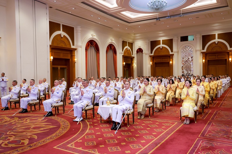 พลโท วิริทธิ์พล พานนิล ผู้อำนวยการสำนักพัฒนาระบบราชการกลาโหม และภริยา พร้อมด้วยข้าราชการของสำนักพัฒนาระบบราชการกลาโหม เข้าร่วมกิจกรรมเฉลิมพระเกียรติพระบาทสมเด็จพระเจ้าอยู่หัว เนื่องในโอกาสวันเฉลิมพระชนมพรรษา