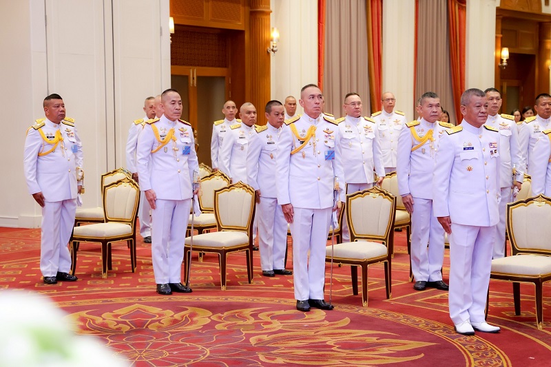 พลโท วิริทธิ์พล พานนิล ผู้อำนวยการสำนักพัฒนาระบบราชการกลาโหม และภริยา พร้อมด้วยข้าราชการของสำนักพัฒนาระบบราชการกลาโหม เข้าร่วมกิจกรรมเฉลิมพระเกียรติพระบาทสมเด็จพระเจ้าอยู่หัว เนื่องในโอกาสวันเฉลิมพระชนมพรรษา