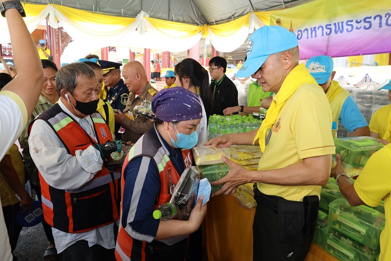 พลโท วิริทธิ์พล พานนิล ผู้อำนวยการสำนักพัฒนาระบบราชการกลาโหม ได้เข้าร่วมกิจกรรมโครงการจิตอาสาพัฒนา “เราทำความ ดี ด้วยหัวใจ”