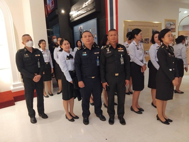 สำนักพัฒนาระบบราชการกลาโหม ได้นำกำลังพล เข้าเยี่ยมชมอนุสรณ์สถานสำนักงานปลัดกระทรวงกลาโหม (ชั้น ๑) อาคารสำนักงานปลัดกระทรวงกลาโหม (พื้นที่ศรีสมาน)