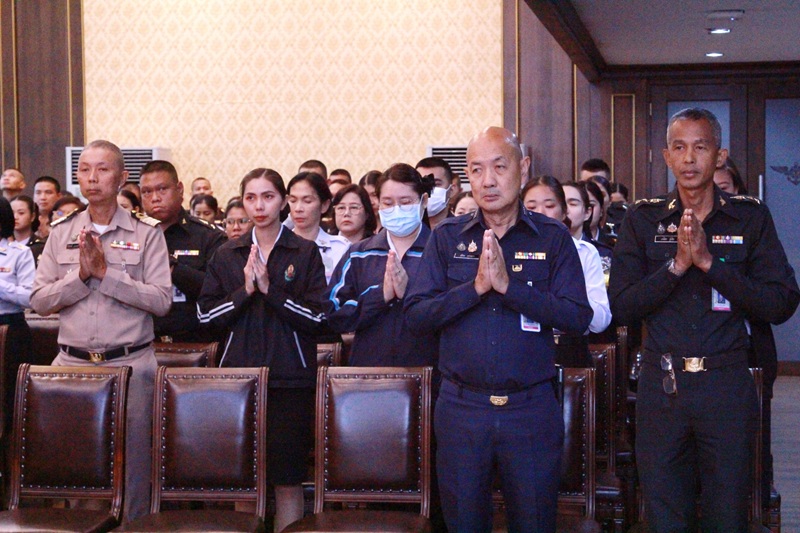 สำนักพัฒนาระบบราชการกลาโหม ได้นำกำลังพล เข้าร่วมการอบรมศีลธรรมแก่ข้าราชการ ลูกจ้างประจำ และพนักงานราชการ ในสังกัดสำนักงานปลัดกระทรวงกลาโหม ณ ห้องมีสุข (ชั้น ๑) อาคารสำนักงานปลัดกระทรวงกลาโหม (พื้นที่ศรีสมาน)