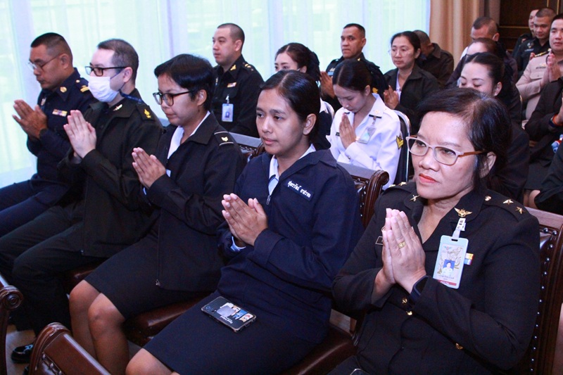 สำนักพัฒนาระบบราชการกลาโหม ได้นำกำลังพล เข้าร่วมการอบรมศีลธรรมแก่ข้าราชการ ลูกจ้างประจำ และพนักงานราชการ ในสังกัดสำนักงานปลัดกระทรวงกลาโหม ณ ห้องมีสุข (ชั้น ๑) อาคารสำนักงานปลัดกระทรวงกลาโหม (พื้นที่ศรีสมาน)