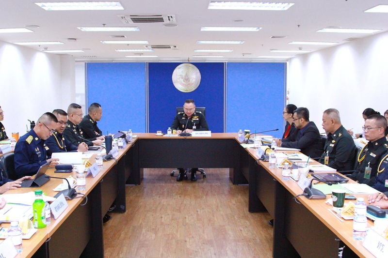 สำนักพัฒนาระบบราชการกลาโหม ได้จัดการประชุมคณะทำงานพัฒนาระบบราชการกลาโหม เพื่อพิจารณาตัวชี้วัดของกระทรวงกลาโหม (สำนักงานปลัดกระทรวงกลาโหม กองบัญชาการกองทัพไทย กองทัพบก กองทัพเรือ และกองทัพอากาศ) ประจำปีงบประมาณ พ.ศ. ๒๕๖๙ ณ ห้องประชุมสำนักพัฒนาระบบราชการกลาโหม ชั้น ๒ อาคารสำนักงานปลัดกระทรวงกลาโหม (พื้นที่ศรีสมาน)