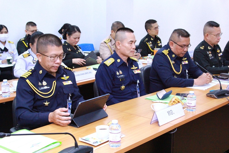 สำนักพัฒนาระบบราชการกลาโหม ได้จัดการประชุมคณะทำงานพัฒนาระบบราชการกลาโหม เพื่อพิจารณาตัวชี้วัดของกระทรวงกลาโหม (สำนักงานปลัดกระทรวงกลาโหม กองบัญชาการกองทัพไทย กองทัพบก กองทัพเรือ และกองทัพอากาศ) ประจำปีงบประมาณ พ.ศ. ๒๕๖๙ ณ ห้องประชุมสำนักพัฒนาระบบราชการกลาโหม ชั้น ๒ อาคารสำนักงานปลัดกระทรวงกลาโหม (พื้นที่ศรีสมาน)