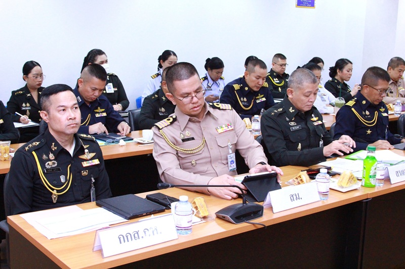 สำนักพัฒนาระบบราชการกลาโหม ได้จัดการประชุมคณะทำงานพัฒนาระบบราชการกลาโหม เพื่อพิจารณาตัวชี้วัดของกระทรวงกลาโหม (สำนักงานปลัดกระทรวงกลาโหม กองบัญชาการกองทัพไทย กองทัพบก กองทัพเรือ และกองทัพอากาศ) ประจำปีงบประมาณ พ.ศ. ๒๕๖๙ ณ ห้องประชุมสำนักพัฒนาระบบราชการกลาโหม ชั้น ๒ อาคารสำนักงานปลัดกระทรวงกลาโหม (พื้นที่ศรีสมาน)
