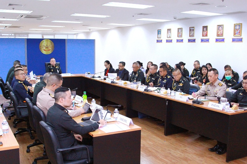 สำนักพัฒนาระบบราชการกลาโหม ได้จัดการประชุมคณะทำงานพัฒนาระบบราชการกลาโหม เพื่อพิจารณาตัวชี้วัดของกระทรวงกลาโหม (สำนักงานปลัดกระทรวงกลาโหม กองบัญชาการกองทัพไทย กองทัพบก กองทัพเรือ และกองทัพอากาศ) ประจำปีงบประมาณ พ.ศ. ๒๕๖๙ ณ ห้องประชุมสำนักพัฒนาระบบราชการกลาโหม ชั้น ๒ อาคารสำนักงานปลัดกระทรวงกลาโหม (พื้นที่ศรีสมาน)