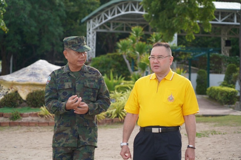 สำนักงานปลัดกระทรวงกลาโหม (สำนักพัฒนาระบบราชการกลาโหม) ในฐานะหัวหน้าคณะทำงานติดตามประเมินผลการปฏิบัติราชการกลาโหม ได้เดินทางไปติดตามความก้าวหน้าผลการดำเนินงานตัวชี้วัดของกองทัพเรือ ประจำปีงบประมาณ พ.ศ. ๒๕๖๘ ณ กองบัญชาการ กองเรือยุทธการ ฐานทัพเรือสัตหีบ อ.สัตหีบ จ.ชลบุรี