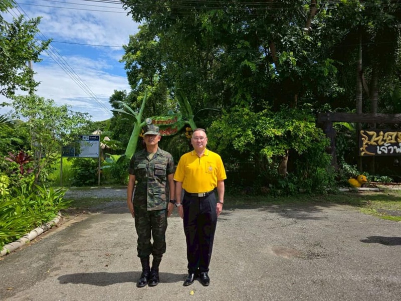 สำนักงานปลัดกระทรวงกลาโหม (สำนักพัฒนาระบบราชการกลาโหม) ในฐานะหัวหน้าคณะทำงานติดตามประเมินผลการปฏิบัติราชการกลาโหม ได้เดินทางไปติดตามความก้าวหน้าผลการดำเนินงานตัวชี้วัดของกองทัพเรือ ประจำปีงบประมาณ พ.ศ. ๒๕๖๘ ณ กองบัญชาการ กองเรือยุทธการ ฐานทัพเรือสัตหีบ อ.สัตหีบ จ.ชลบุรี