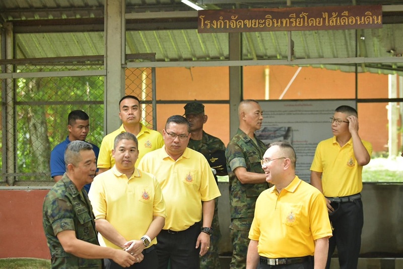 สำนักงานปลัดกระทรวงกลาโหม (สำนักพัฒนาระบบราชการกลาโหม) ในฐานะหัวหน้าคณะทำงานติดตามประเมินผลการปฏิบัติราชการกลาโหม ได้เดินทางไปติดตามความก้าวหน้าผลการดำเนินงานตัวชี้วัดของกองทัพเรือ ประจำปีงบประมาณ พ.ศ. ๒๕๖๘ ณ กองบัญชาการ กองเรือยุทธการ ฐานทัพเรือสัตหีบ อ.สัตหีบ จ.ชลบุรี