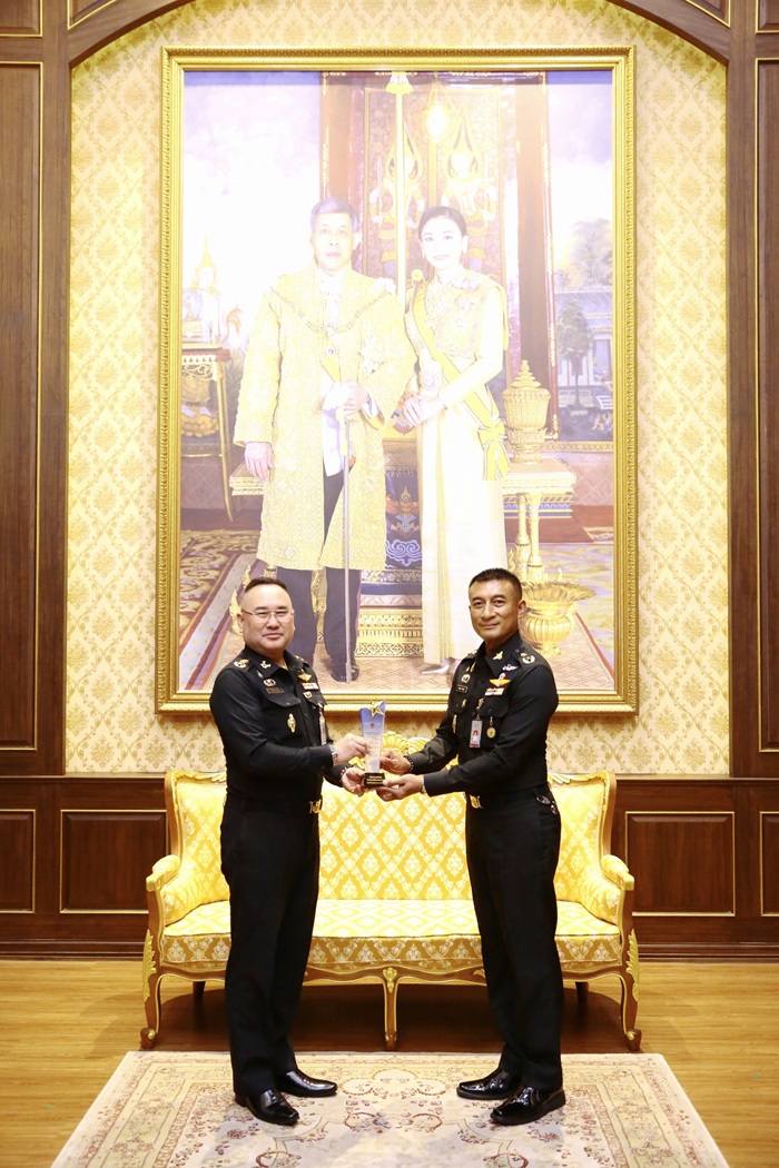 ปลัดกระทรวงกลาโหม ได้มอบให้ พลโท วิริทธิ์พล พานนิล ผู้อำนวยการสำนักพัฒนาระบบราชการกลาโหม เป็นประธานในพิธี มอบใบประกาศเกียรติคุณและโล่รางวัล การประกวดนวัตกรรมดีเด่น จากการจัดการความรู้ของสำนักงานปลัดกระทรวงกลาโหม ประจำปีงบประมาณ ๒๕๖๘ ณ ห้องภักดี ชั้น ๑ อาคารสำนักงานปลัดกระทรวงกลาโหม