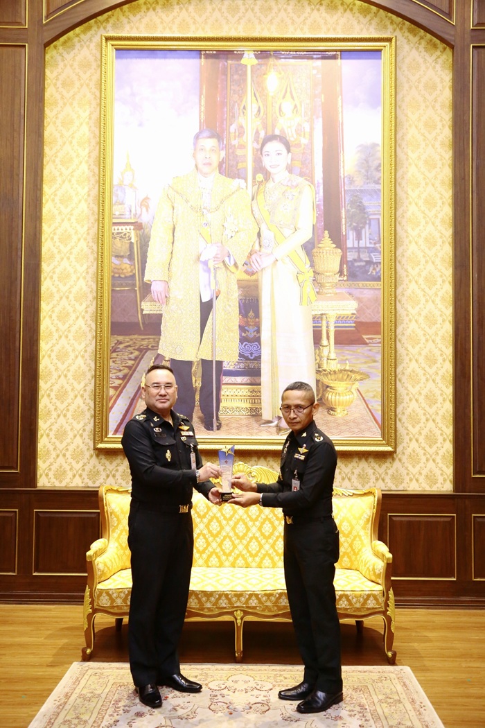 ปลัดกระทรวงกลาโหม ได้มอบให้ พลโท วิริทธิ์พล พานนิล ผู้อำนวยการสำนักพัฒนาระบบราชการกลาโหม เป็นประธานในพิธี มอบใบประกาศเกียรติคุณและโล่รางวัล การประกวดนวัตกรรมดีเด่น จากการจัดการความรู้ของสำนักงานปลัดกระทรวงกลาโหม ประจำปีงบประมาณ ๒๕๖๘ ณ ห้องภักดี ชั้น ๑ อาคารสำนักงานปลัดกระทรวงกลาโหม