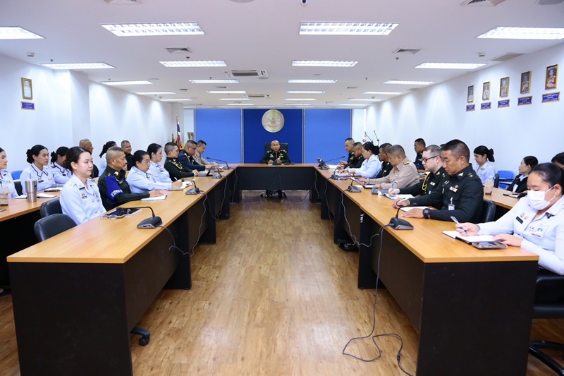 การประชุม นขต.สพร.กห. เพื่อบรรยายสรุปภาพรวมของ สพร.กห. และแผนการดำเนินงานที่สำคัญ ประจำปีงบประมาณ พ.ศ. ๒๕๖๙