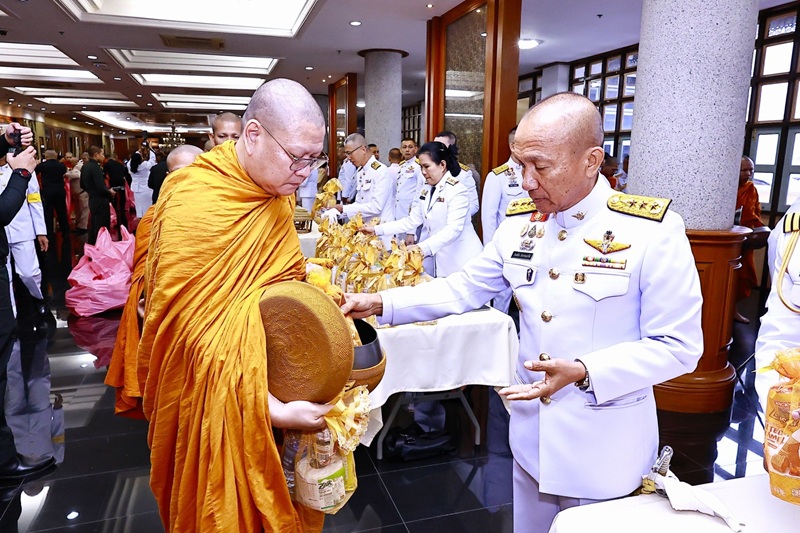 พล.ท.กัณฑ์ชัย ประจวบอารีย์ ผอ.สพร.กห. พร้อมด้วยข้าราชการ สพร.กห. เข้าร่วมกิจกรรมเนื่องในวันนวมินทรมหาราช