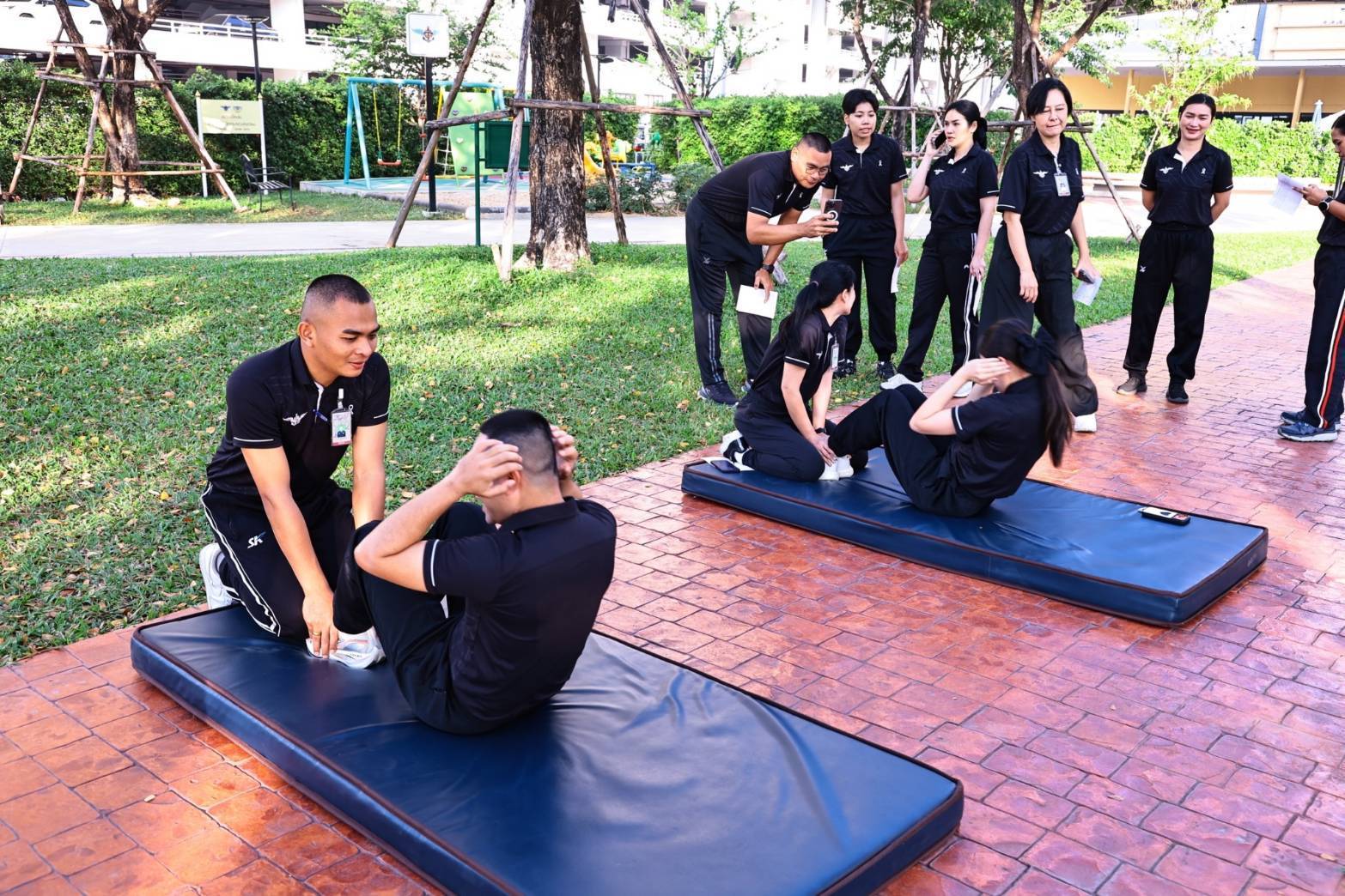 สพร.กห. ได้จัดให้มีการทดสอบสมรรถภาพร่างกายกำลังพล สพร.กห. ประจำปี พ.ศ. ๒๕๖๙ ครั้งที่ ๑ ณ บริเวณสวนเฉลิมพระเกียรติ สป.(พื้นที่ศรีสมาน) โดยมี พล.ร.ต.ธนิตพงศ์ สิริเศวตศักดิ์ ร.น. รอง ผอ.สพร.กห. เป็นผู้แทน ผอ.สพร.กห.
