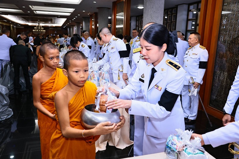 พล.ท.กัณฑ์ชัย ประจวบอารีย์ ผอ.สพร.กห. ได้นำข้าราชการ สพร.กห. เข้าร่วมพิธีเฉลิมพระเกียรติและบำเพ็ญพระราชกุศล "สมเด็จพระนางเจ้ารำไพพรรณี พระบรมราชินี ในรัชกาลที่ ๗"