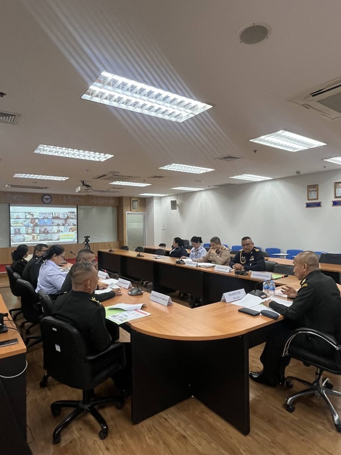 สพร.กห. ได้จัดการประชุมเพื่อเตรียมรับตรวจประเมินรางวัลเลิศรัฐ ประเภทรางวัลคุณภาพการบริหารจัดการภาครัฐ สาขา PMQA รายหมวด ประจำปีงบประมาณ พ.ศ. ๒๕๖๙ ผ่านสื่ออิเล็กทรอนิกส์ (Cisco Meeting) ณ ห้องประชุม สพร.กห. ชั้น ๒ อาคาร สป.(ศรีสมาน) โดยมี พล.ท.กัณฑ์ชัย ประจวบอารีย์ ผอ.สพร.กห. เป็นประธาน