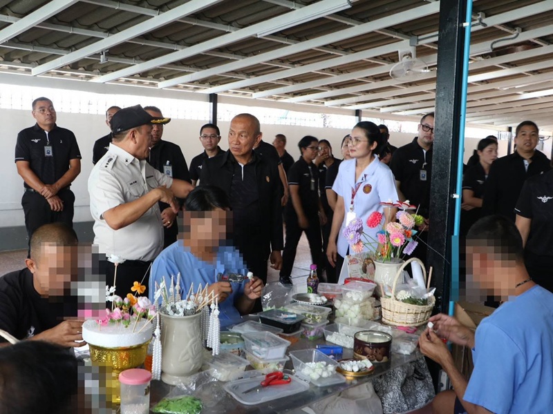พล.ท.กัณฑ์ชัย ประจวบอารีย์ ผอ.สพร.กห. ได้นำกำลังพลของ สพร.กห. เข้าศึกษาดูงาน ณ ทัณฑสถานบำบัดพิเศษกลาง กรุงเทพฯ