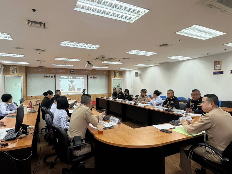 สพร.กห. ได้จัดการประชุมการประเมินผลการปฏิบัติราชการของ นขต.สป. ประจำปีงบประมาณ พ.ศ. ๒๕๖๙ ณ ห้องประชุม สพร.กห. และผ่านสื่ออิเล็กทรอนิกส์ (Zoom Meeting) โดย ผอ.สพร.กห. ได้มอบหมายให้ พล.ร.ต.ธนิตพงศ์ สิริเศวตศักดิ์ ร.น. รอง ผอ.สพร.กห. เป็นประธาน