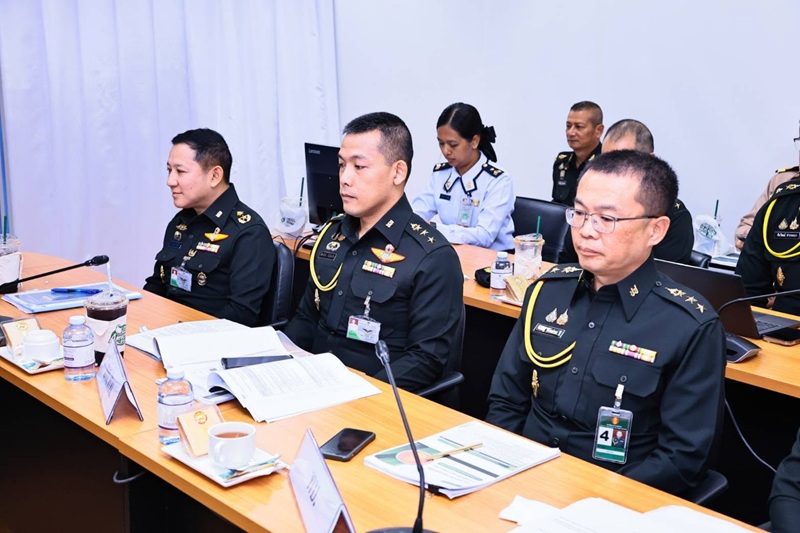 สพร.กห. ได้จัดการประชุมติดตามความก้าวหน้าผลการดำเนินการตามตัวชี้วัดของ กห. ประจำปีงบประมาณ พ.ศ. ๒๕๖๙ รอบ ๙ เดือน (ต.ค.๖๘ - มิ.ย.๖๙) ณ ห้องประชุม สพร.กห. ชั้น ๒ อาคาร สป.(ศรีสมาน) โดยมี พล.ท.กัณฑ์ชัย ประจวบอารีย์ ผอ.สพร.กห./หัวหน้าคณะทำงานพัฒนาระบบราชการกลาโหม เป็นประธาน